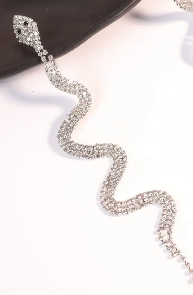 Serpent's kiss