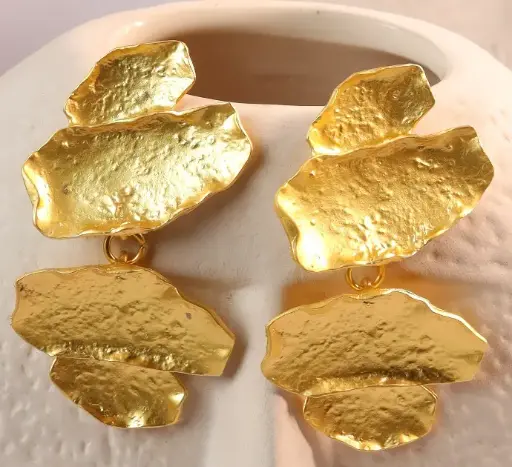 Golden fly